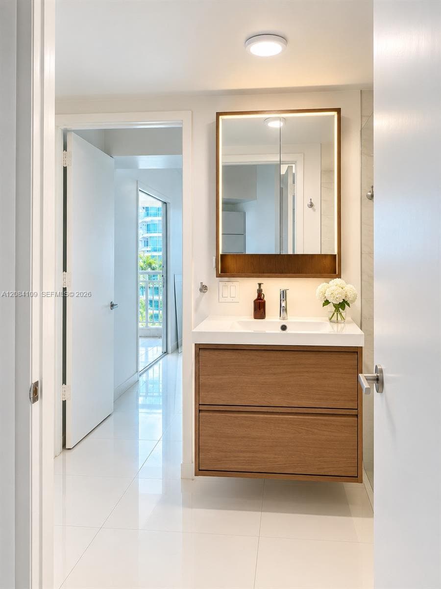 690 SW 1st Ct # 602, Miami, FL 33130 photo 9
