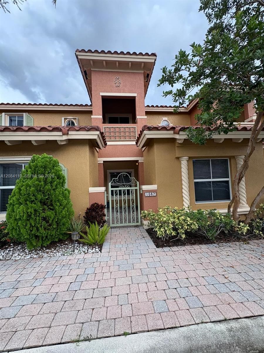 1037 SW 143rd Ave # 1305, Pembroke Pines, FL 33027
