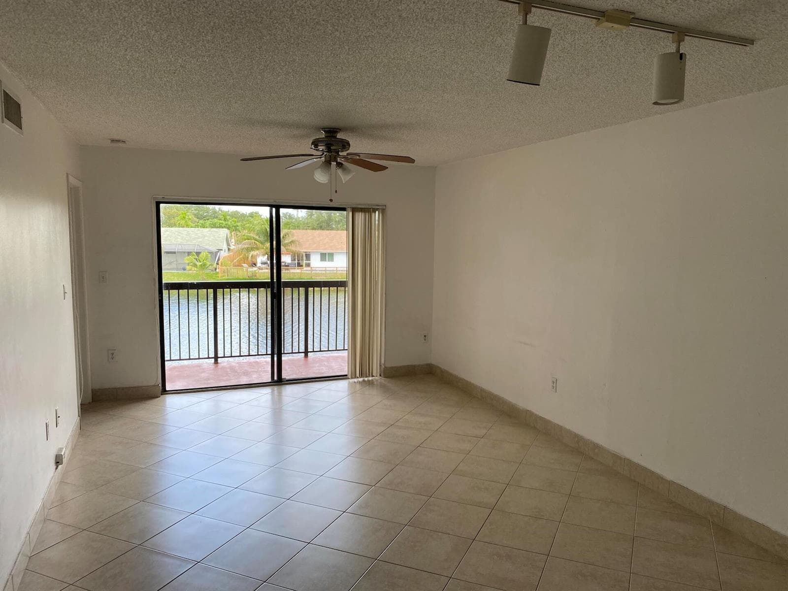 9891 NOB HILL Lane # 9891, Sunrise, FL 33351 photo 2
