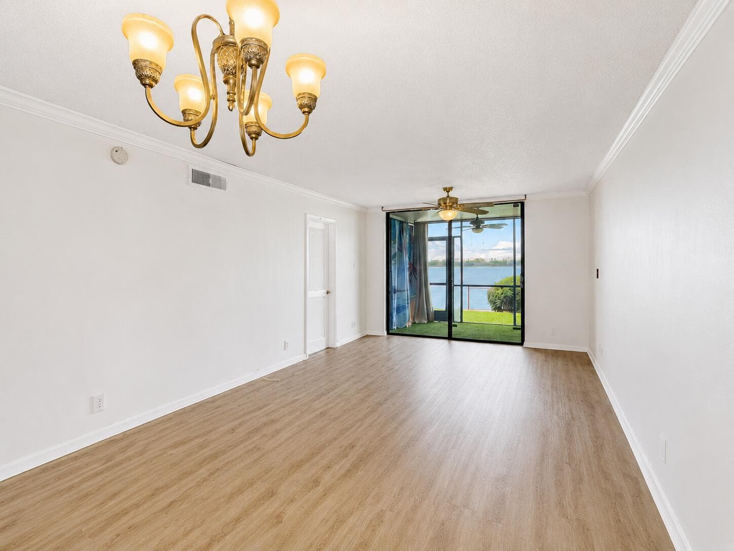 110 LAKE EMERALD Drive # 103, Oakland Park, FL 33309 photo 2