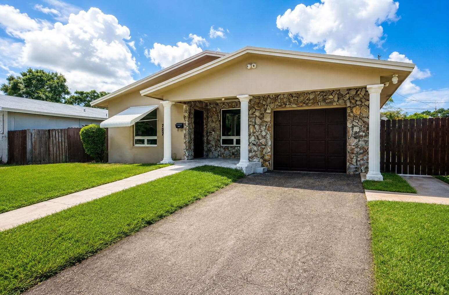 727 SW 5TH Street, Dania Beach, FL 33004