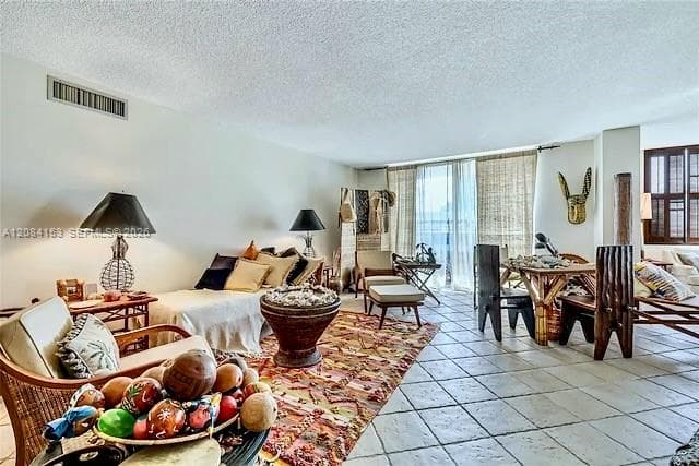 6039 Collins Ave # 833, Miami Beach, FL 33140 photo 7
