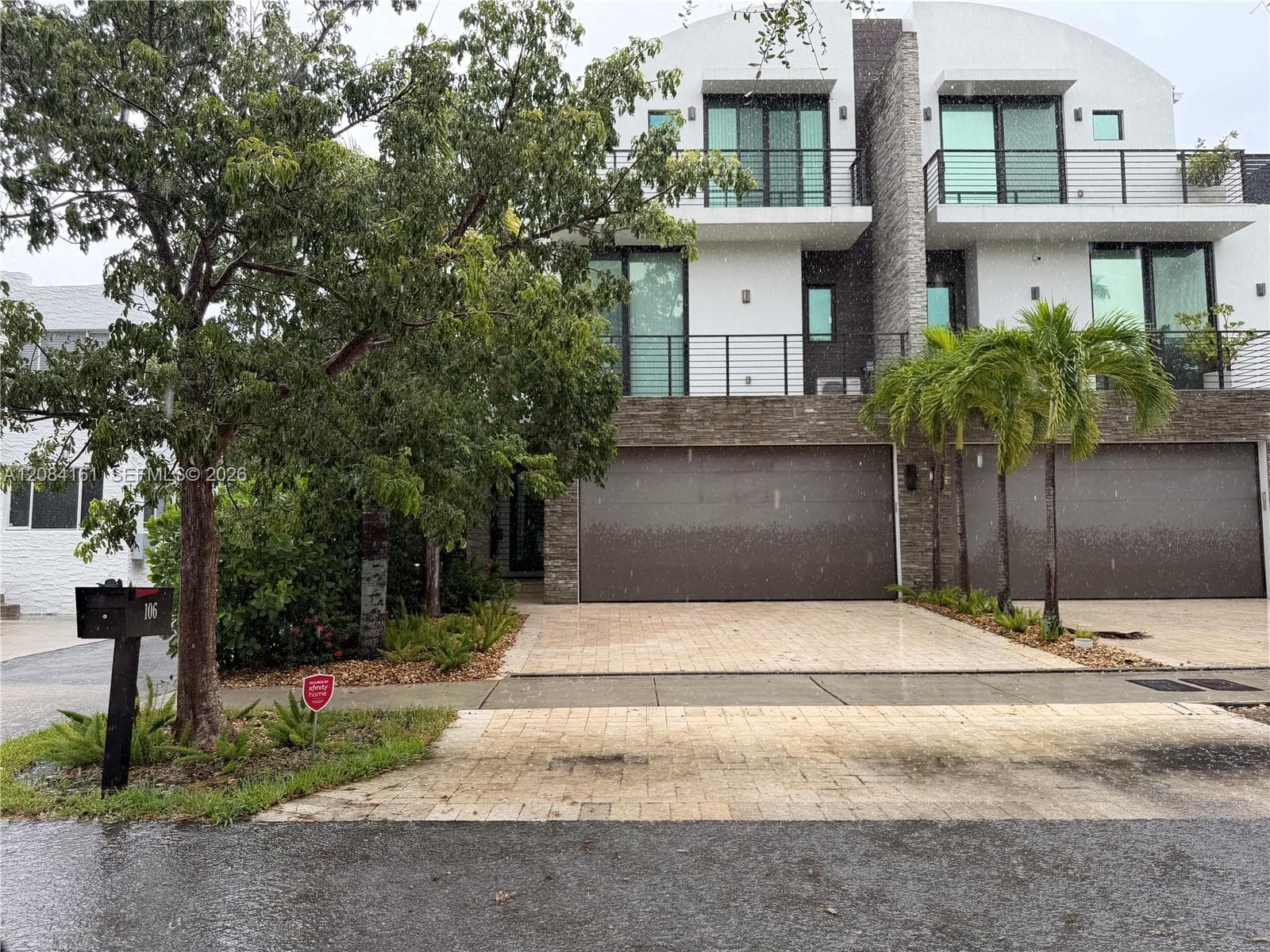 106 NE 16th Ter, Fort Lauderdale, FL 33301 photo 2