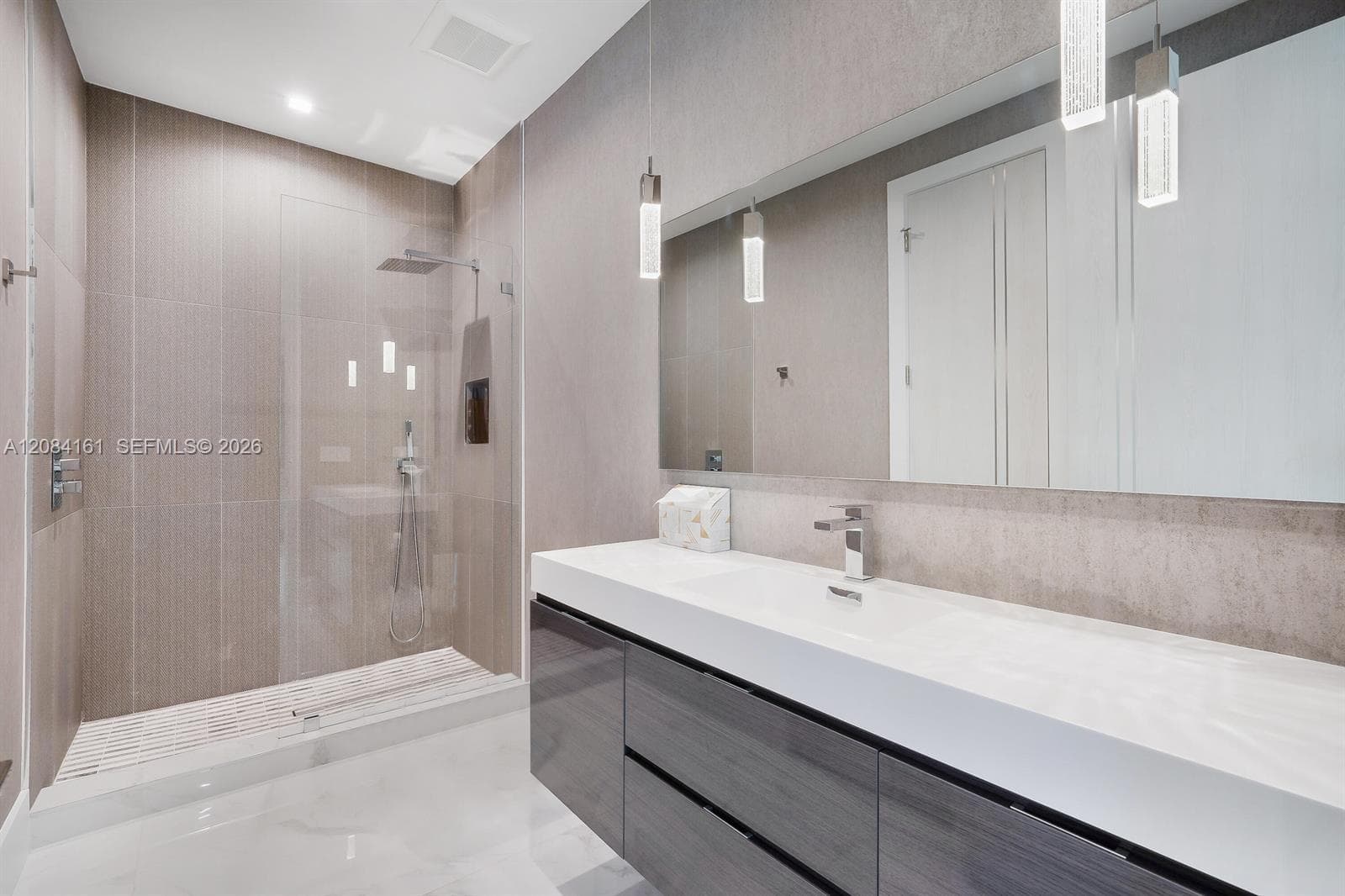 106 NE 16th Ter, Fort Lauderdale, FL 33301 photo 12