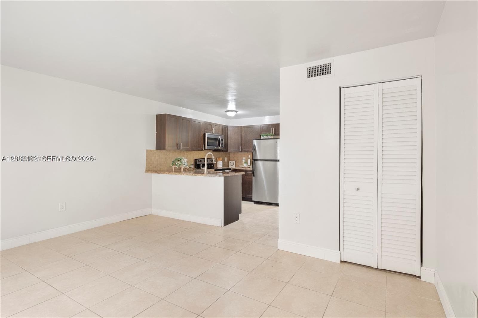 7241 Miami Lakes Dr # D19, Miami Lakes, FL 33014 photo 8