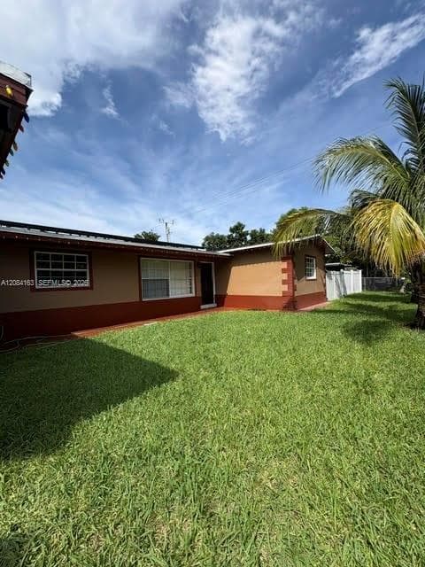 441 NE 43rd St, Deerfield Beach, FL 33064 photo 2