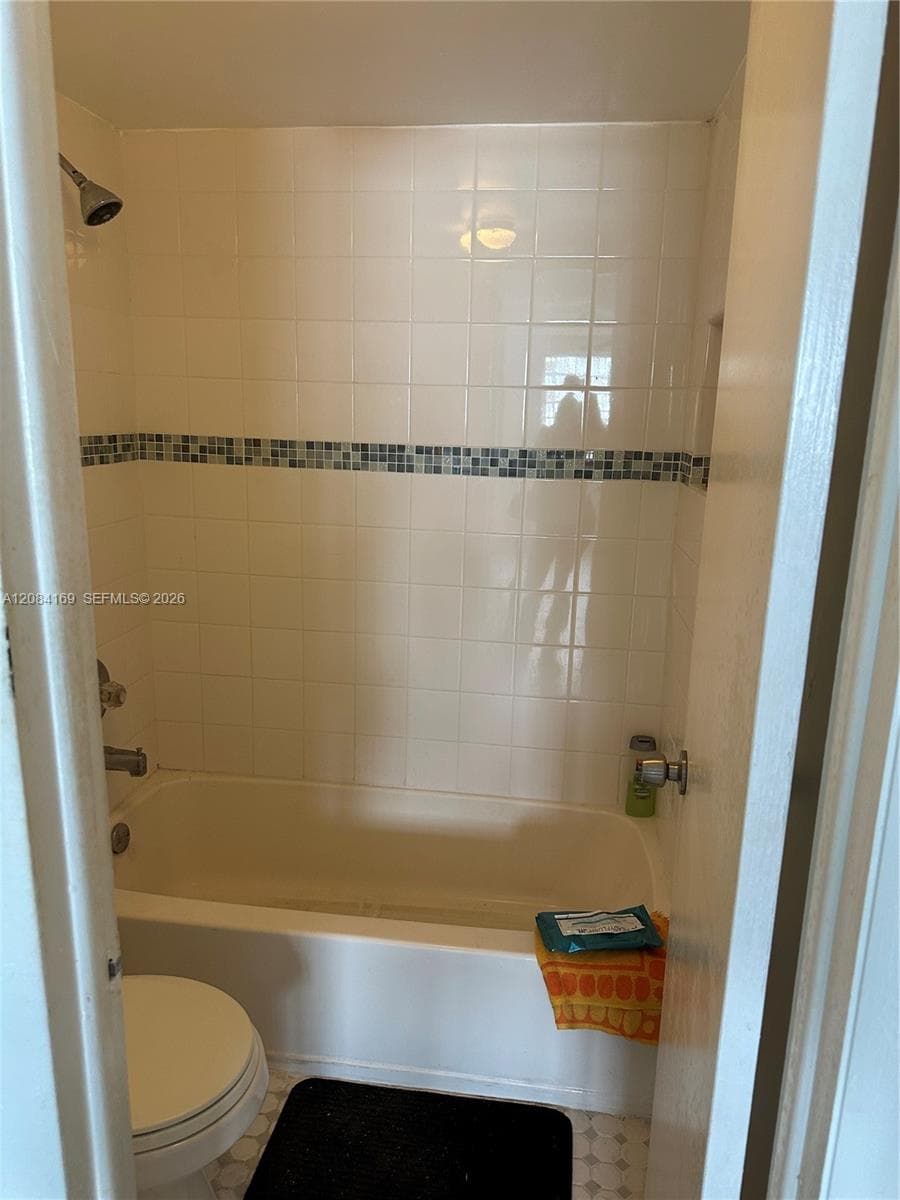 3665 NE 167th St # 307, North Miami Beach, FL 33160 photo 8