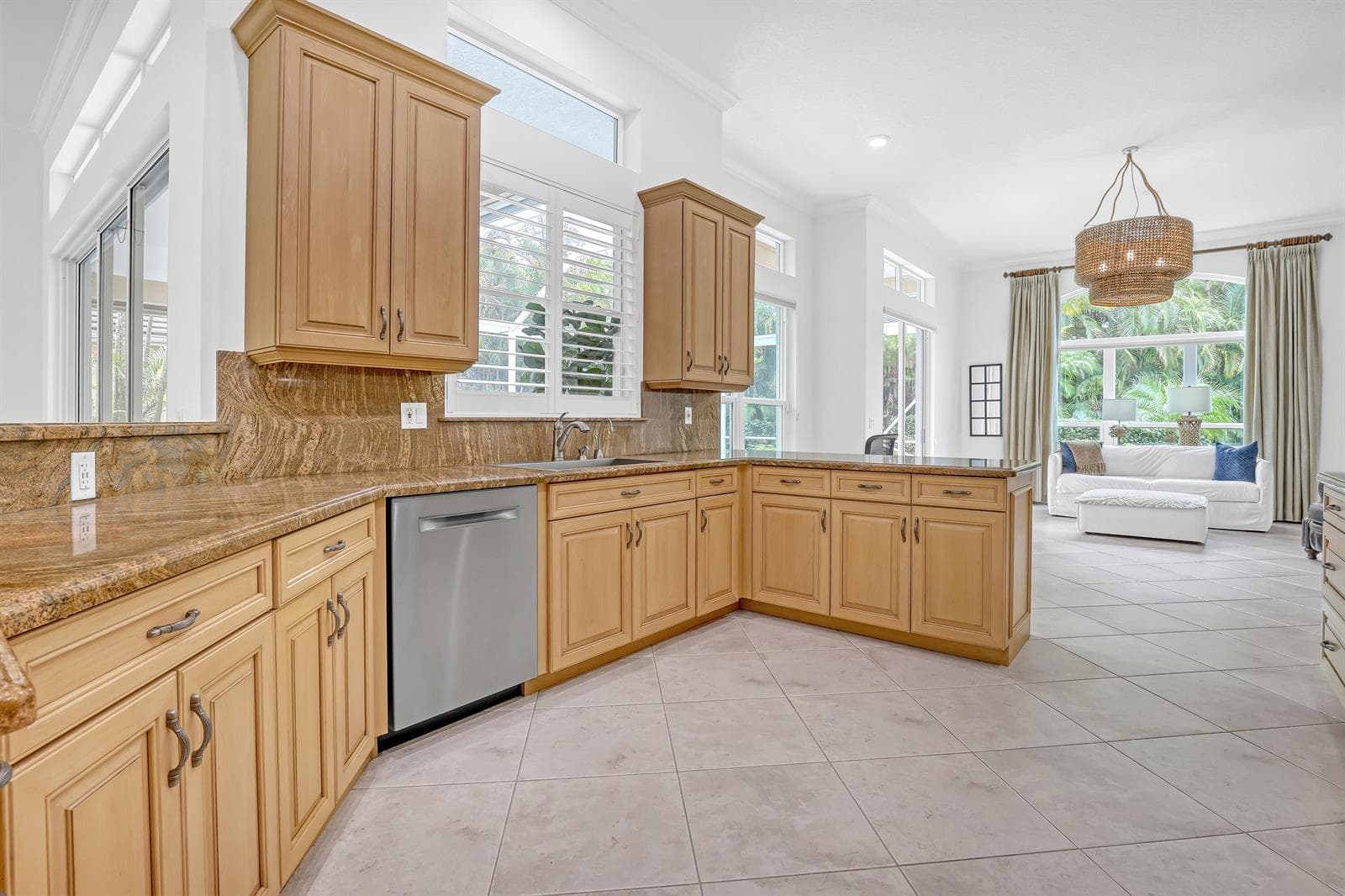 23 Windward Isle, Palm Beach Gardens, FL 33418 photo 13