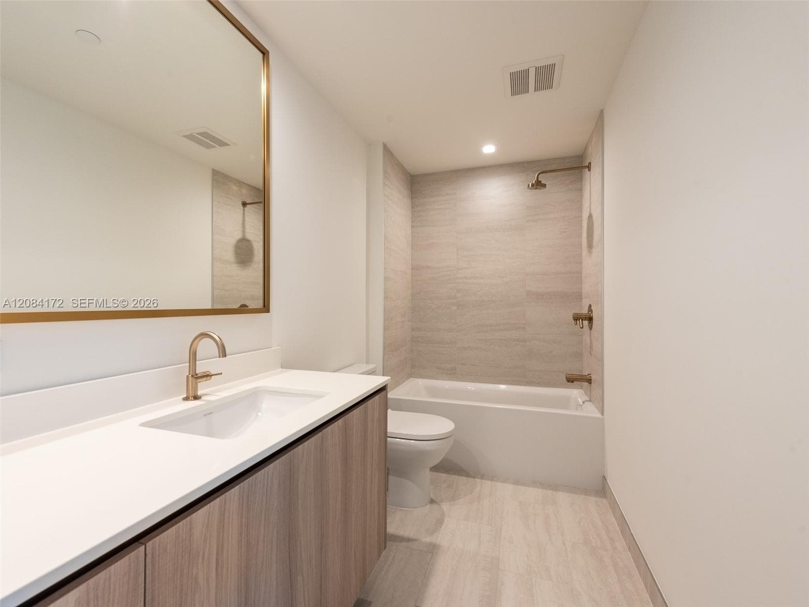 77 SE 5th St # 1714, Miami, FL 33131 photo 13