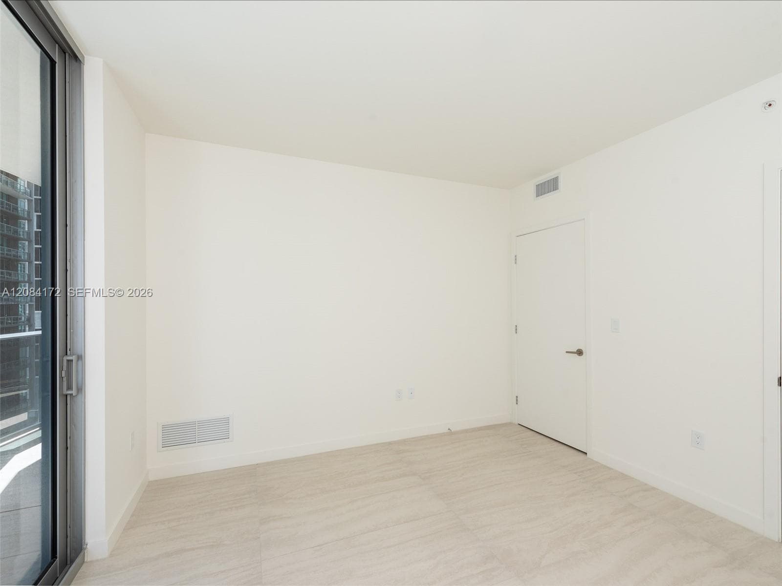 77 SE 5th St # 1714, Miami, FL 33131 photo 12