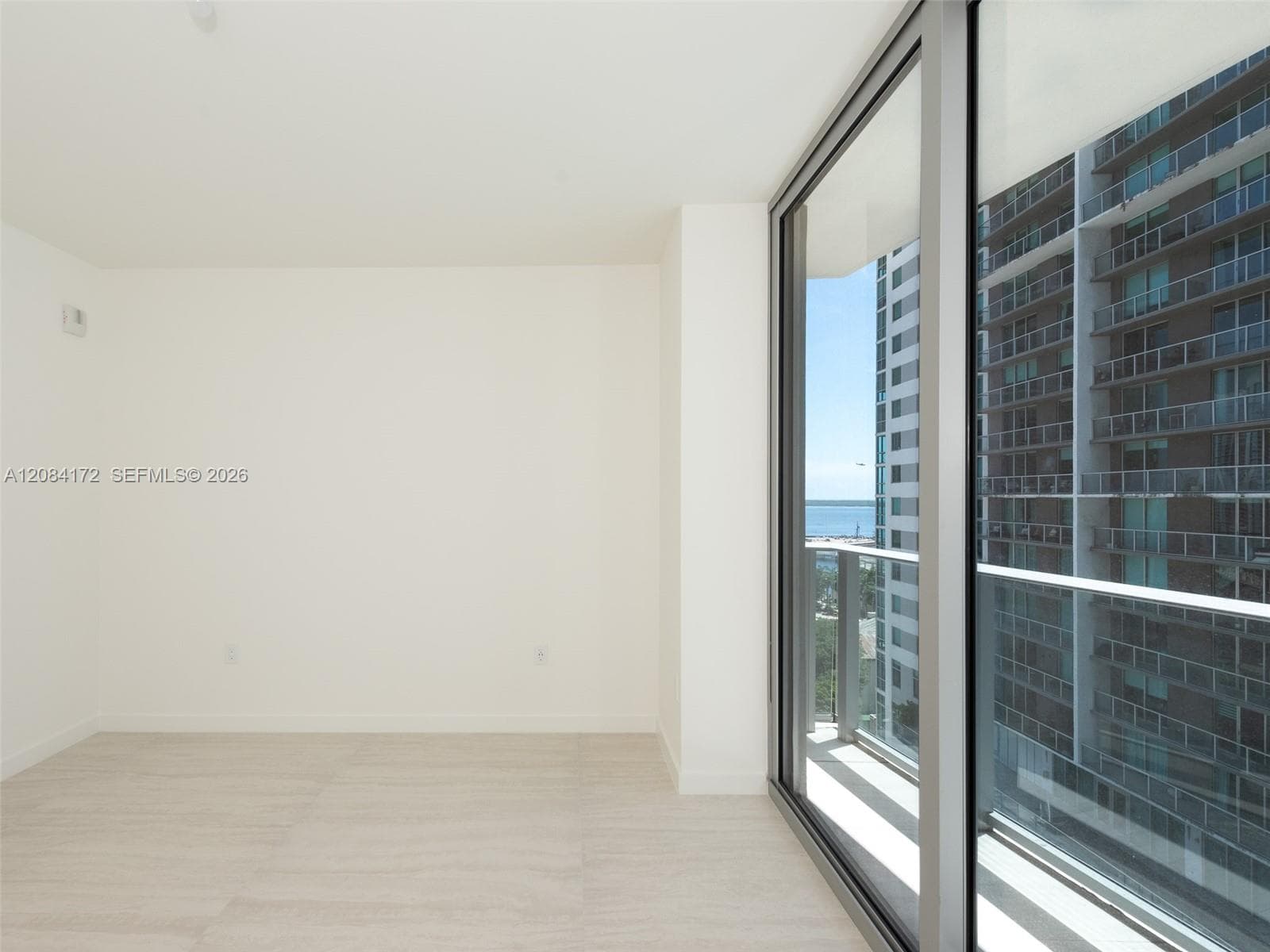 77 SE 5th St # 1714, Miami, FL 33131 photo 3