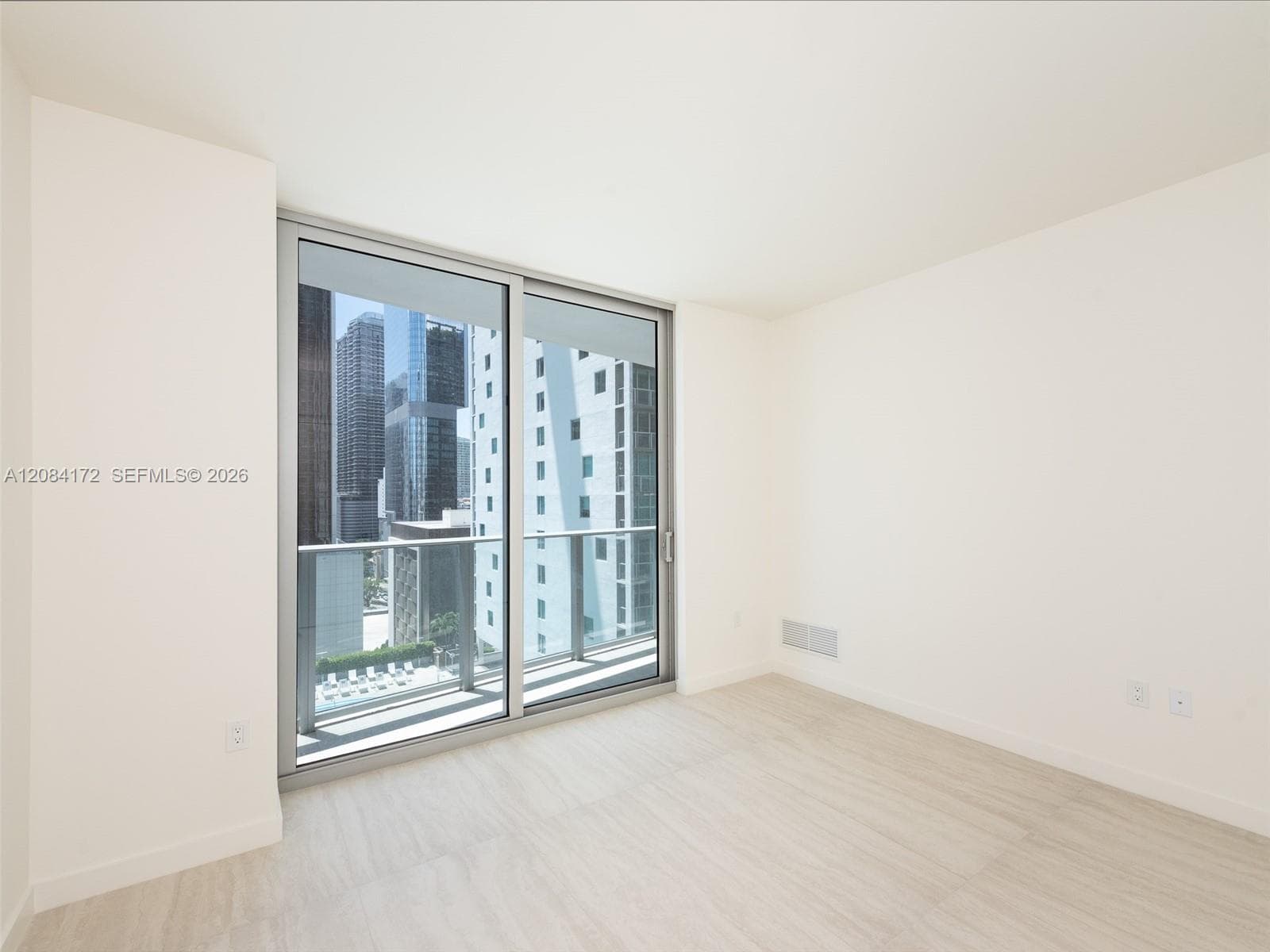 77 SE 5th St # 1714, Miami, FL 33131 photo 9