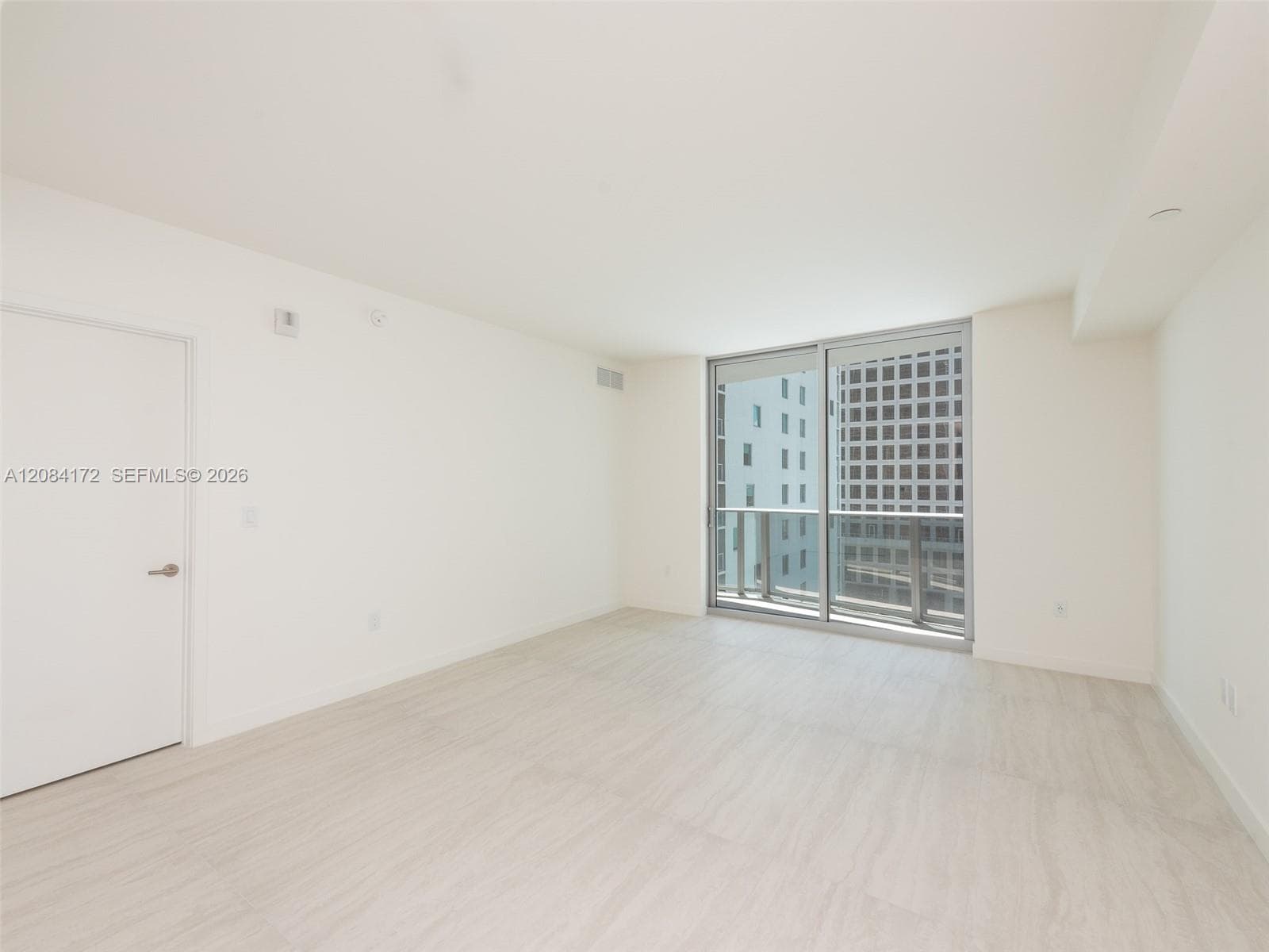 77 SE 5th St # 1714, Miami, FL 33131 photo 8