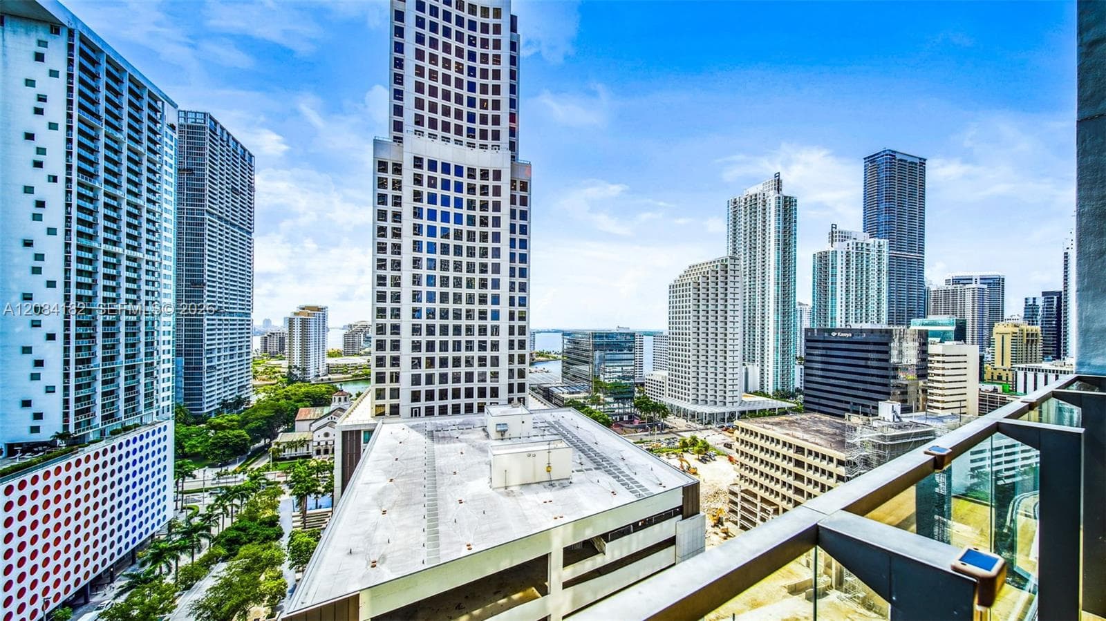 68 SE 6th St # 1605, Miami, FL 33131 photo 13