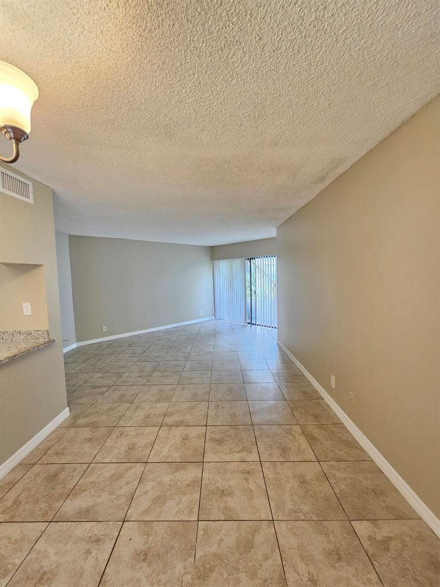 1820 N CONGRESS Avenue # 104, West Palm Beach, FL 33401