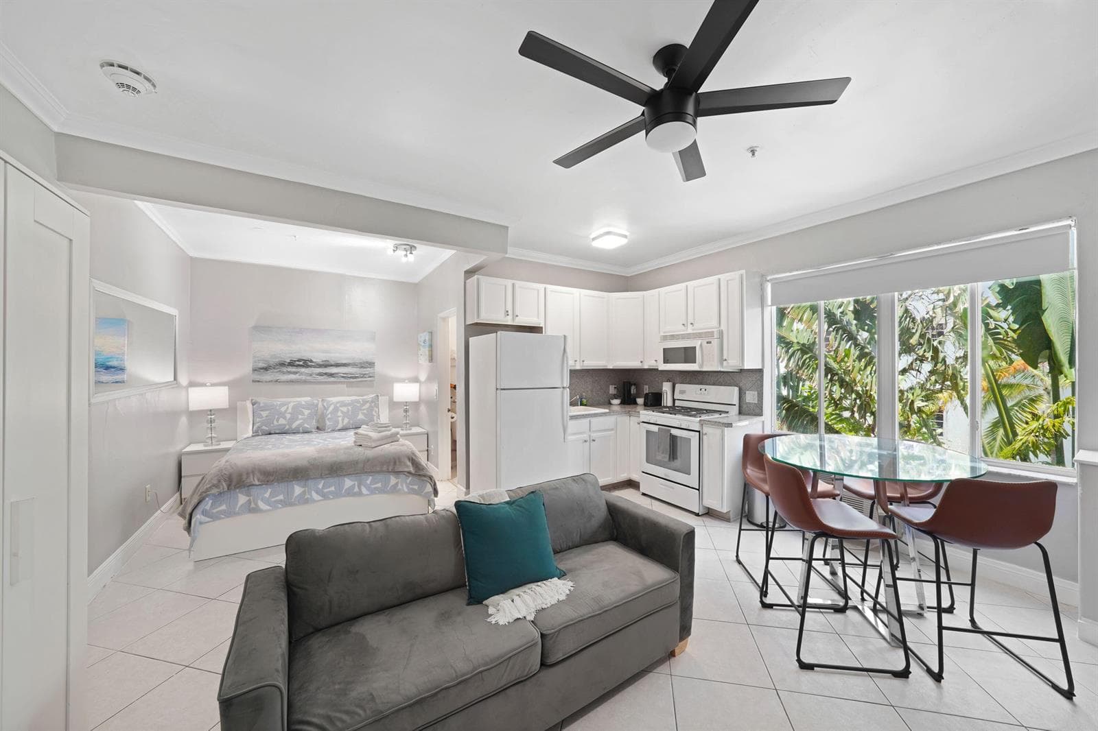 3710 Collins Avenue # N-304, Miami Beach, FL 33140 photo 2
