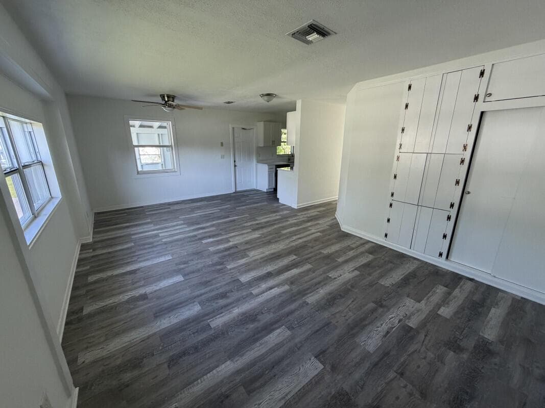 111 SE Castana Court, Port St. Lucie, FL 34983 photo 9