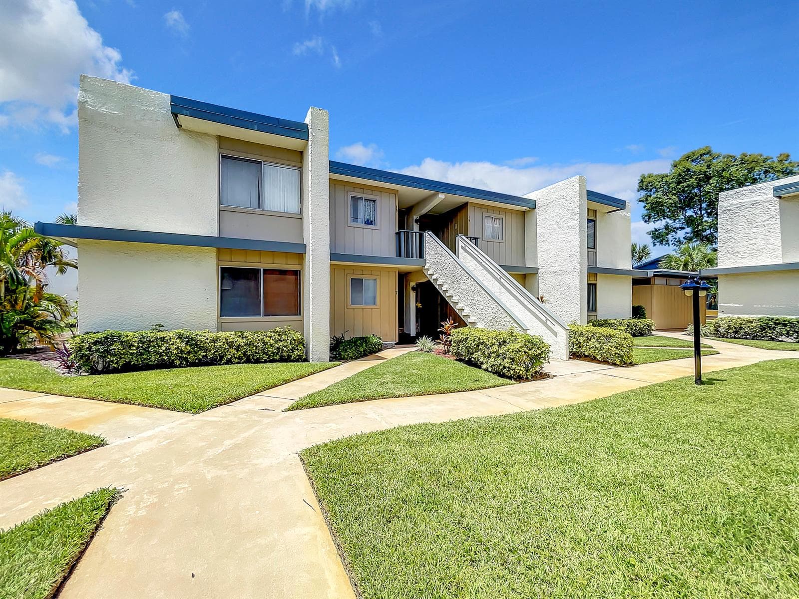 1551 NE 13th Terrace # A16, Jensen Beach, FL 34957 photo 2