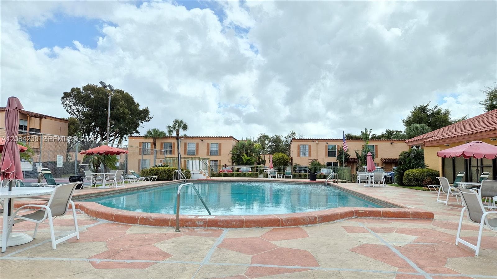 7100 Fairway Dr # K9, Miami Lakes, FL 33014 photo 3