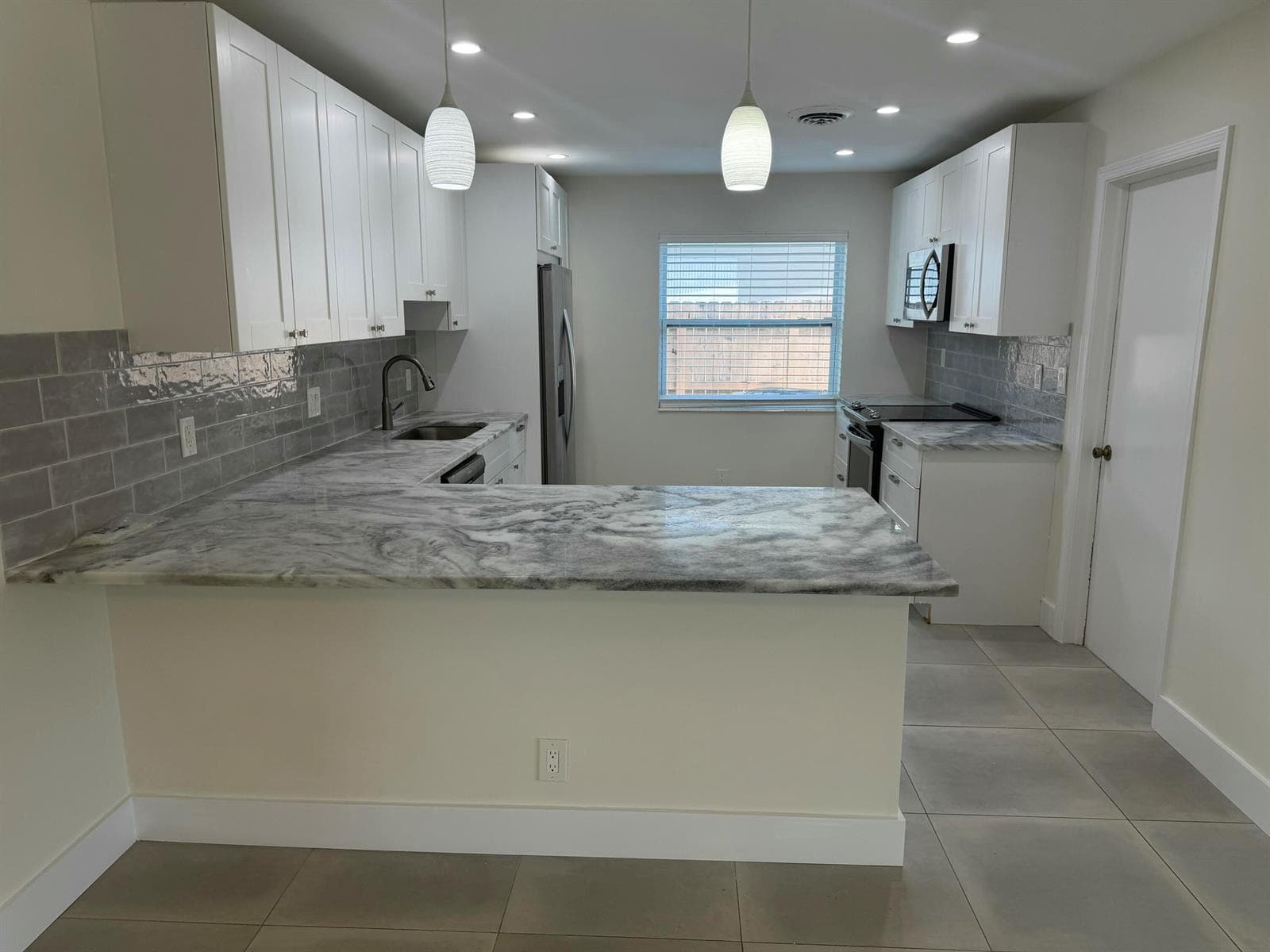 1143 SE 4TH Avenue, Deerfield Beach, FL 33441 photo 5