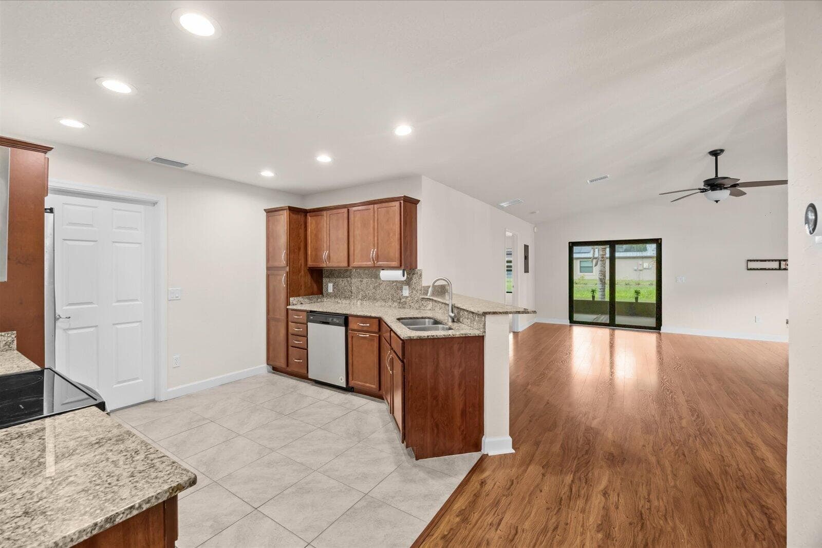 14564 Dalia Avenue, Fort Pierce, FL 34951 photo 4