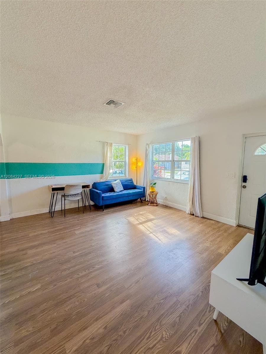 2740 Dewey St, Hollywood, FL 33020 photo 4