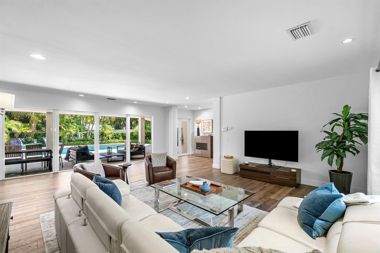 225 NW 11TH Street, Delray Beach, FL 33444 photo 4
