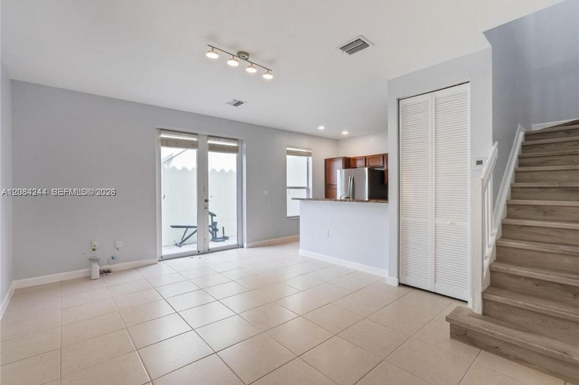 17067 SW 93rd St # 17067, Miami, FL 33196 photo 5