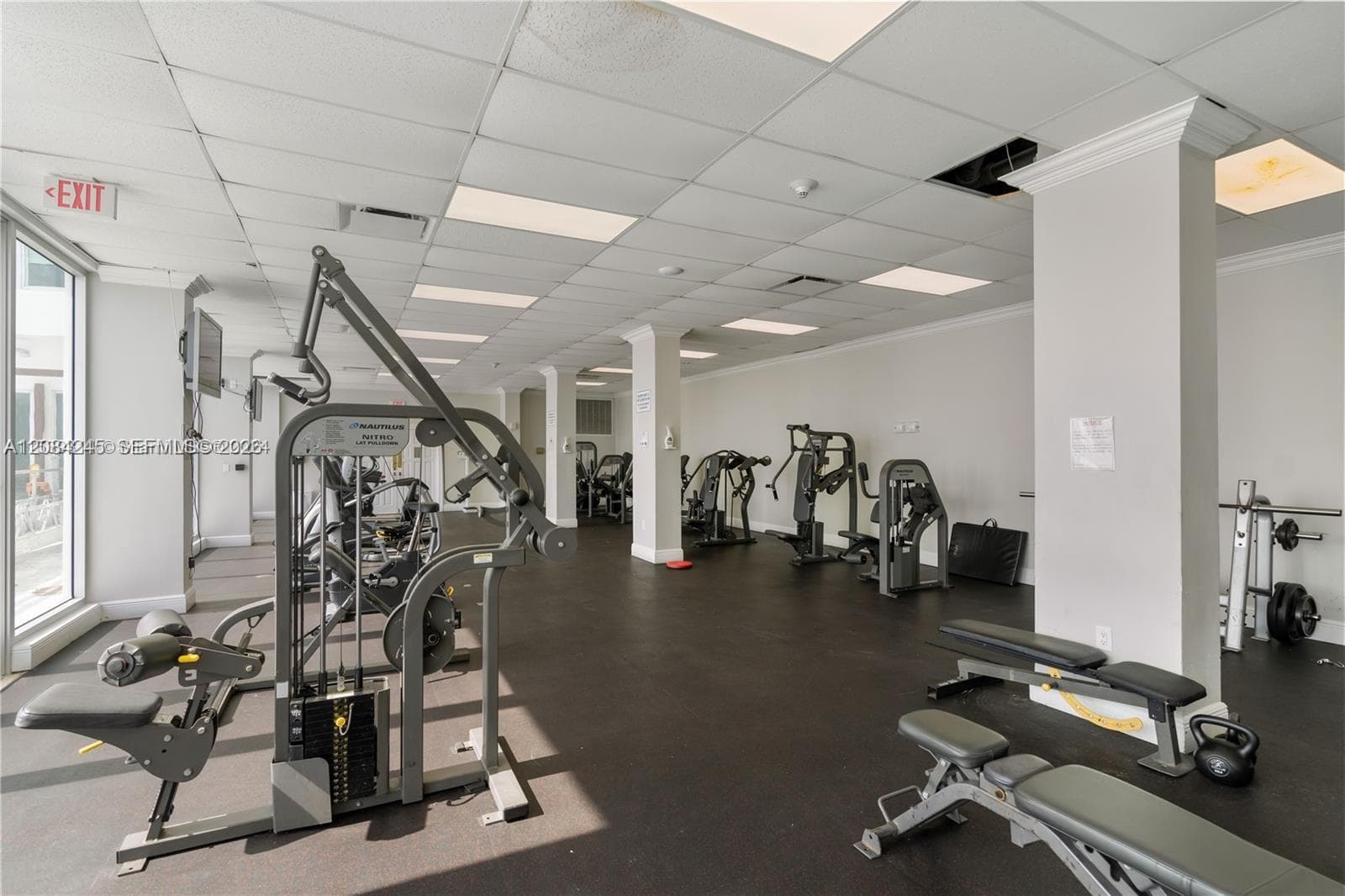 7135 Collins Ave # 1533, Miami Beach, FL 33141 photo 3