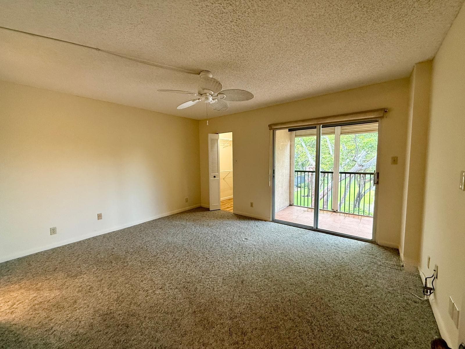 2212 S CYPRESS BEND Drive # 303, Pompano Beach, FL 33069 photo 6
