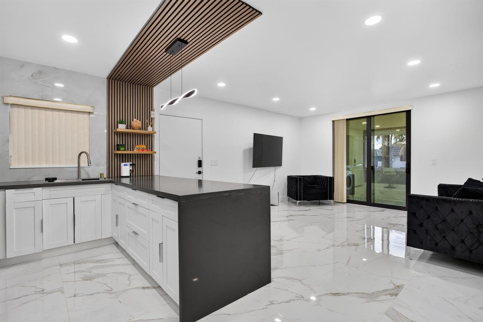 8404 W SAMPLE Road # 230, Coral Springs, FL 33065 photo 6