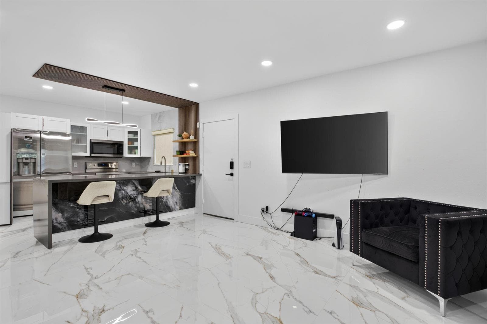 8404 W SAMPLE Road # 230, Coral Springs, FL 33065 photo 4