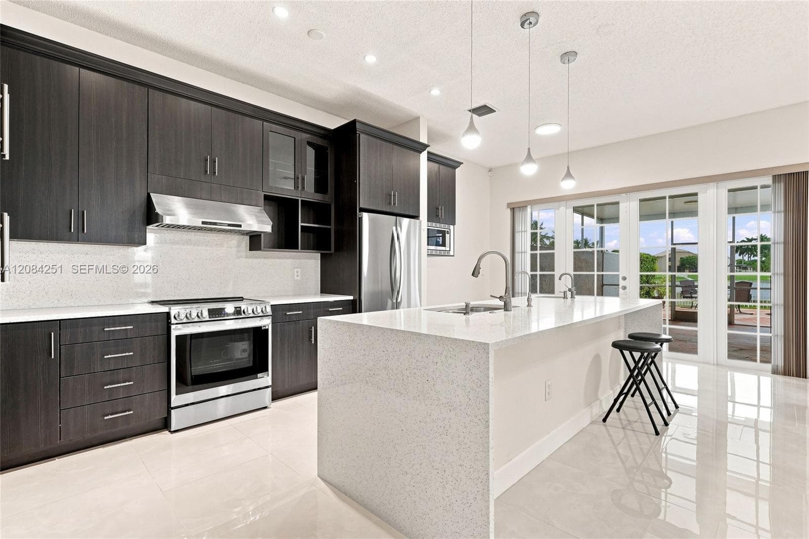 1421 NW 159th Ave, Pembroke Pines, FL 33028 photo 3