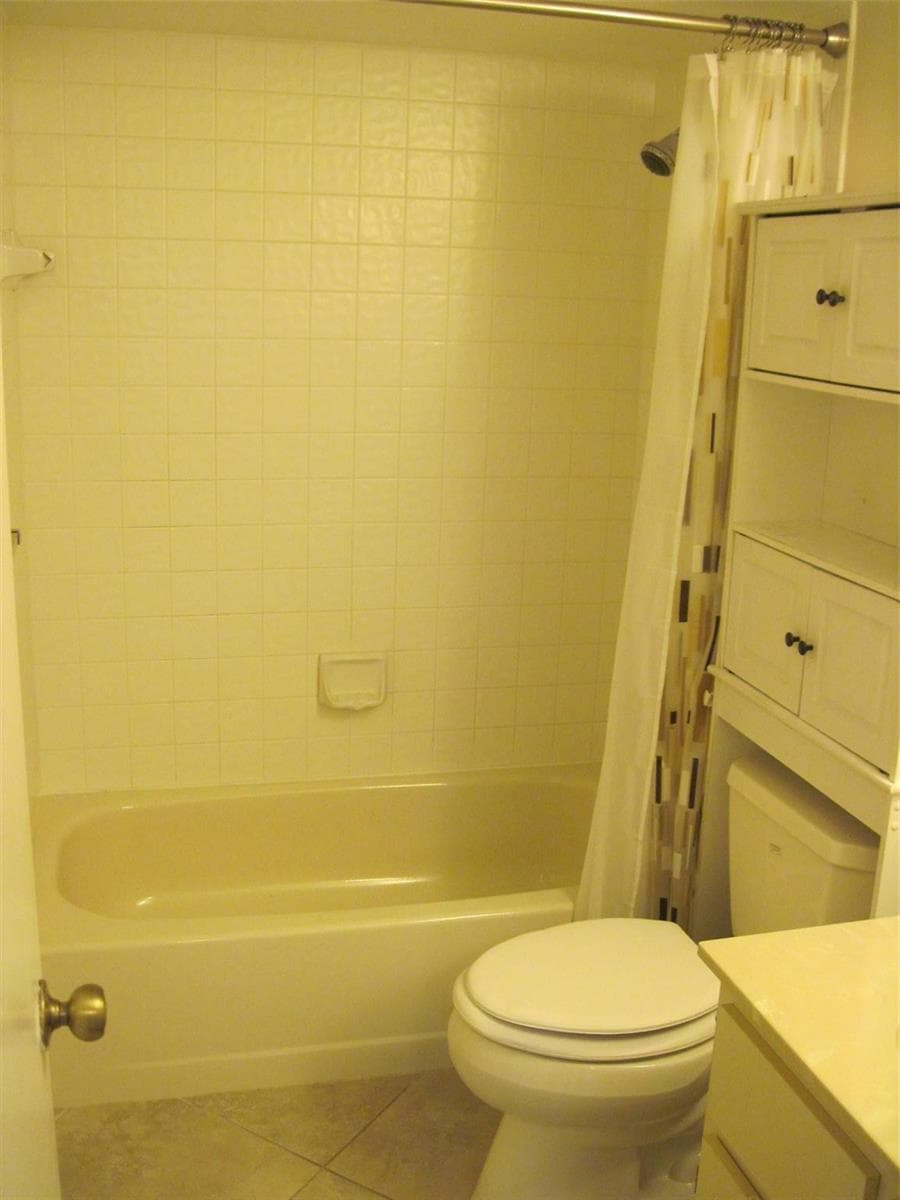 2232 N CYPRESS BEND Drive # 307, Pompano Beach, FL 33069 photo 12