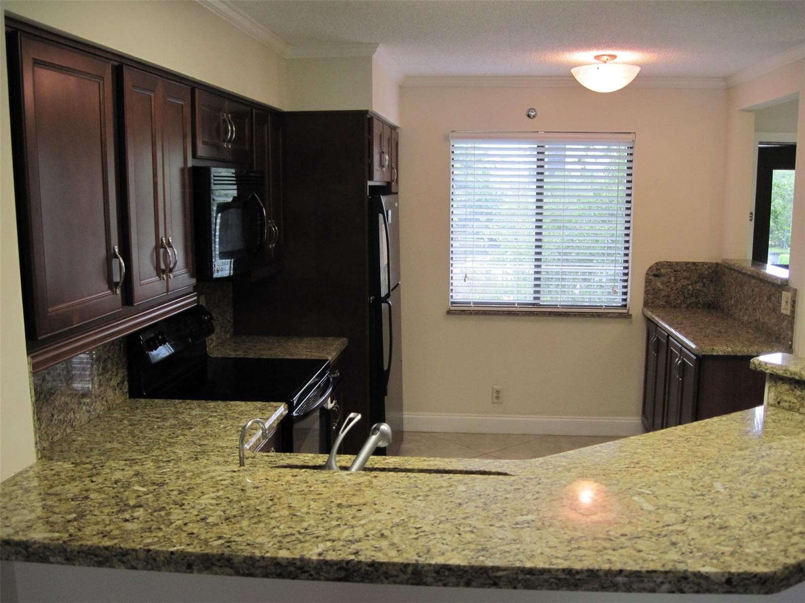 2232 N CYPRESS BEND Drive # 307, Pompano Beach, FL 33069 photo 4