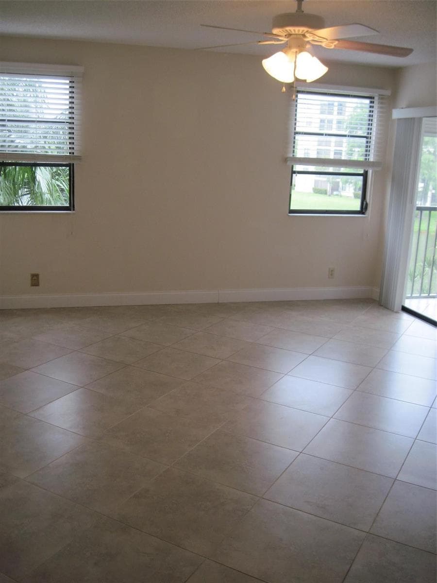 2232 N CYPRESS BEND Drive # 307, Pompano Beach, FL 33069 photo 8