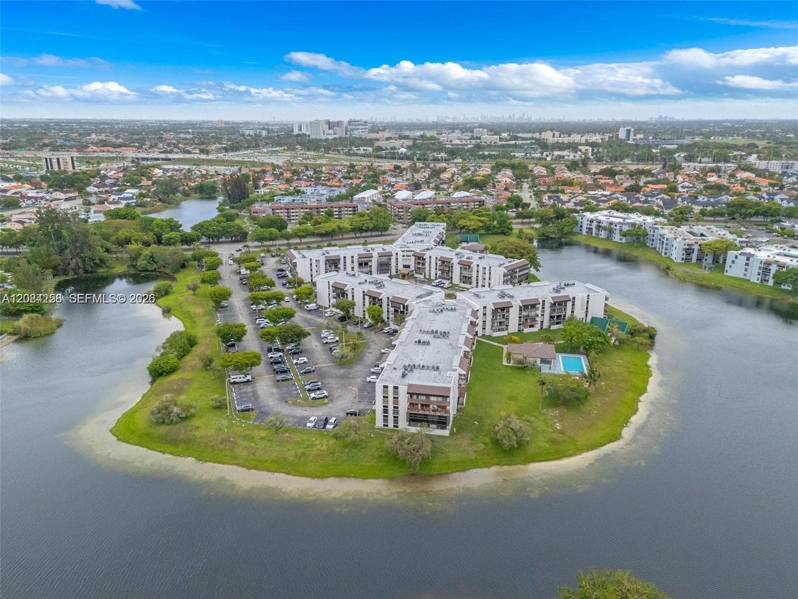 1350 SW 122nd Ave # 317, Miami, FL 33184 photo 2