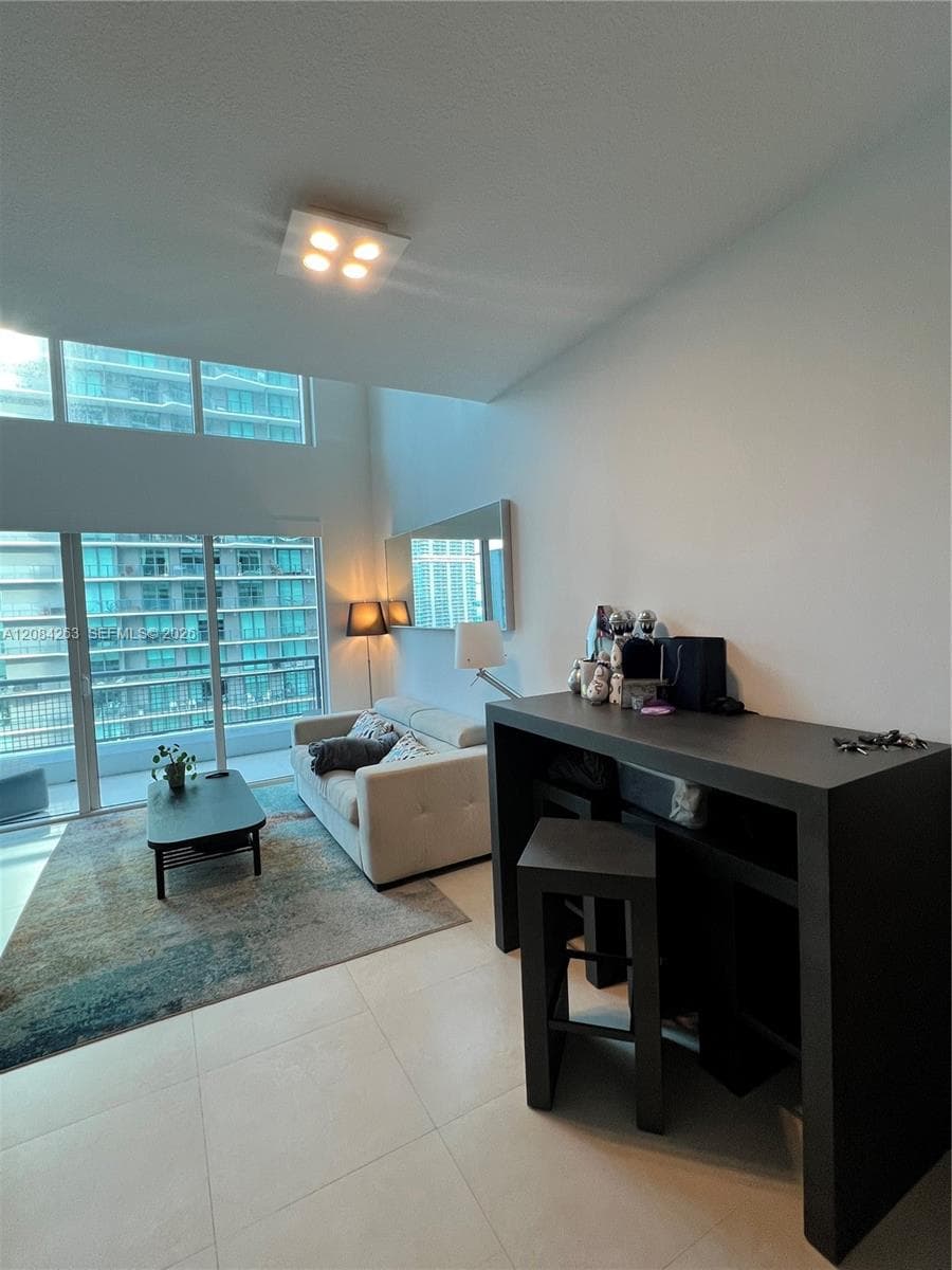 60 SW 13th St # 3222, Miami, FL 33130 photo 9