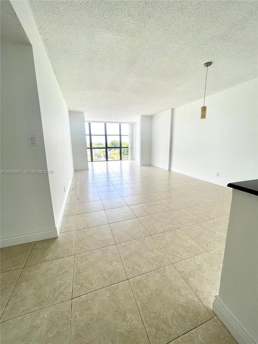 1000 Parkview Dr # 527, Hallandale Beach, FL 33009 photo 9