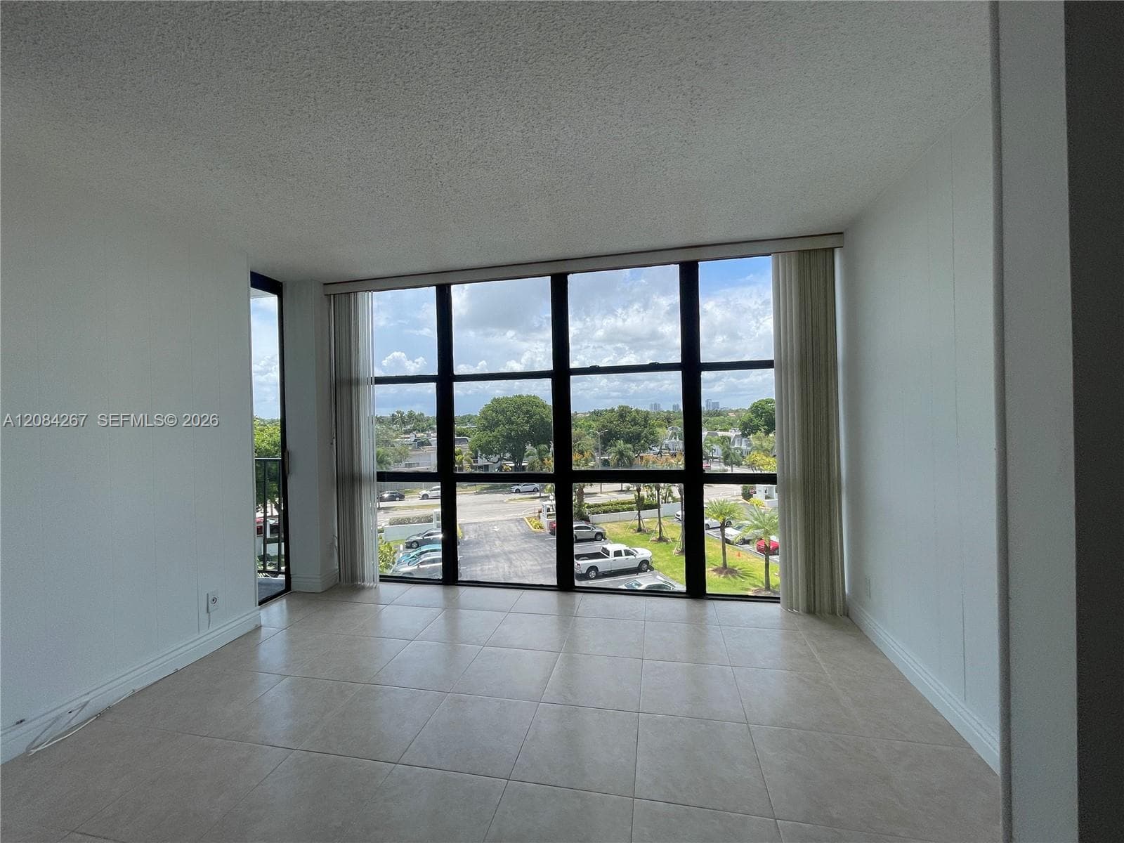 1000 Parkview Dr # 527, Hallandale Beach, FL 33009 photo 11