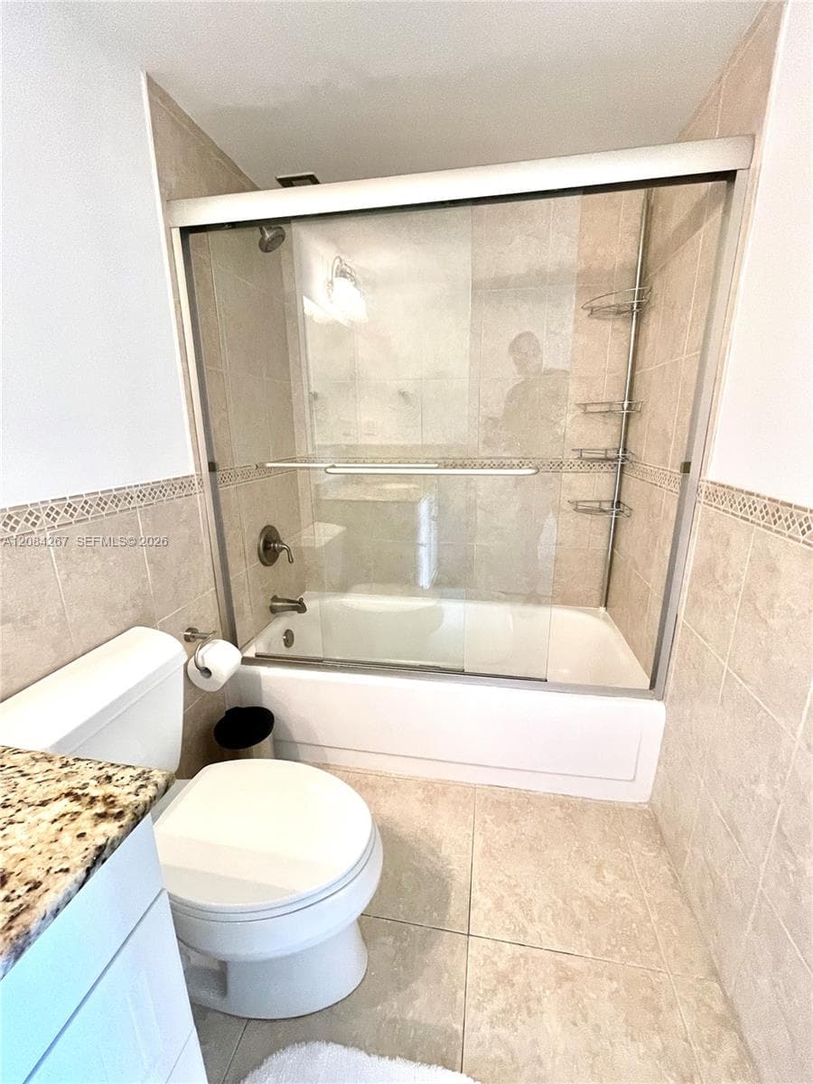 1000 Parkview Dr # 527, Hallandale Beach, FL 33009 photo 8