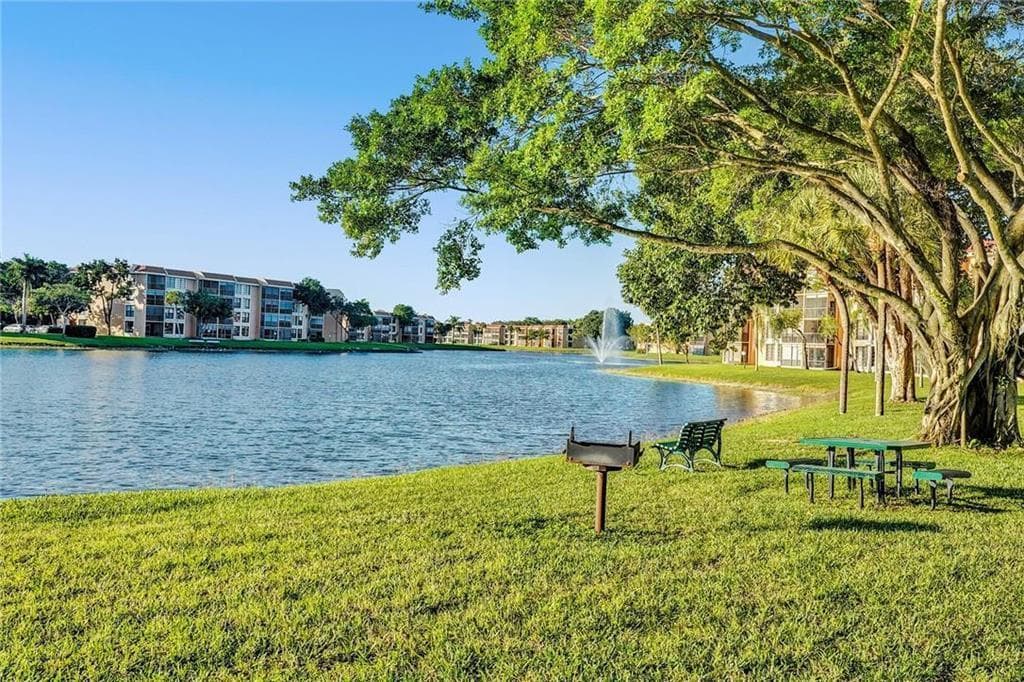 6114 Coral Lake Drive, Margate, FL 33063 photo 7