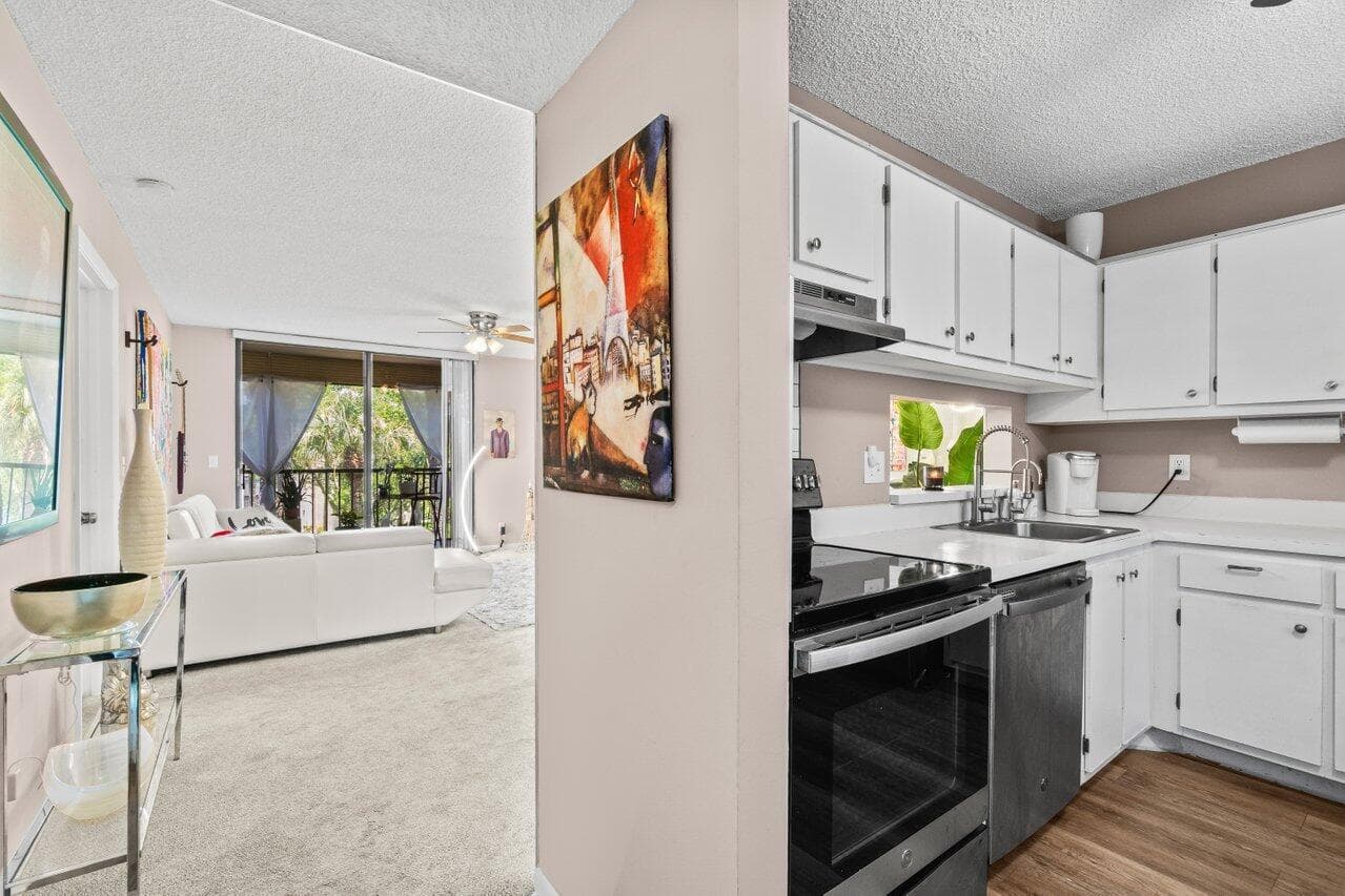 5100 Las Verdes Circle # 316, Delray Beach, FL 33484 photo 3