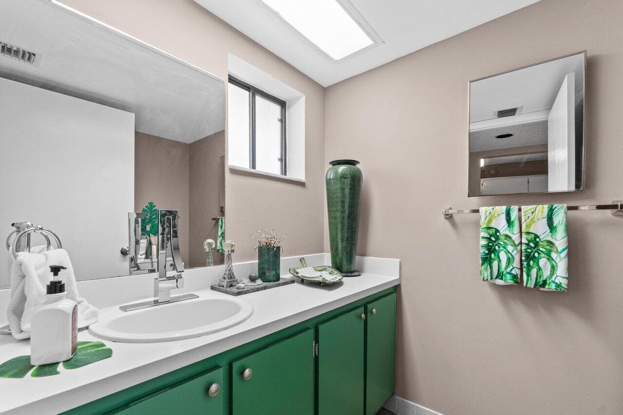 5100 Las Verdes Circle # 316, Delray Beach, FL 33484 photo 4