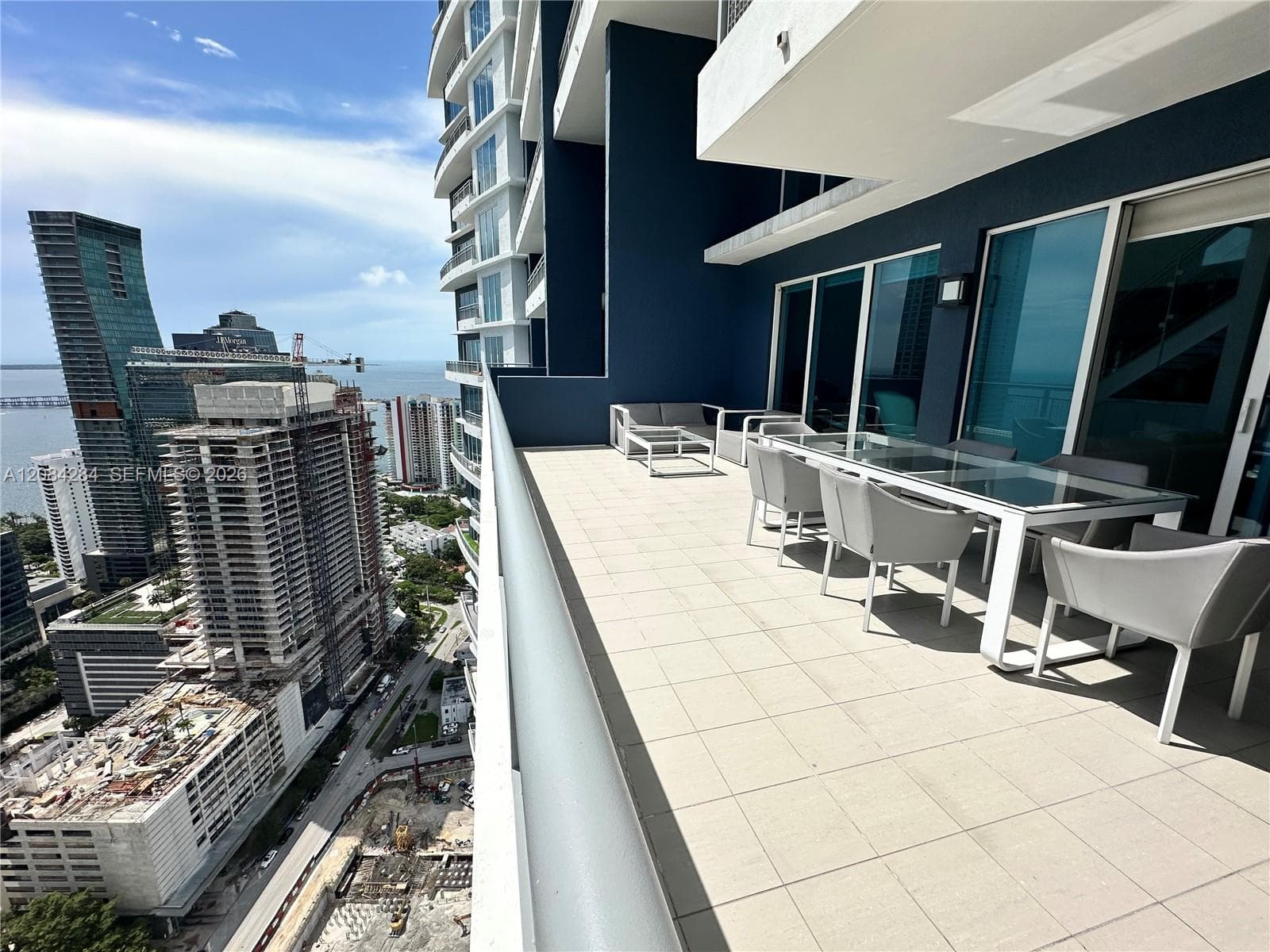 60 SW 13th St # 4006, Miami, FL 33130 photo 6
