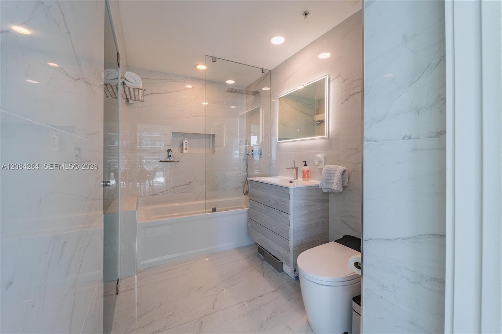 60 SW 13th St # 4006, Miami, FL 33130 photo 12