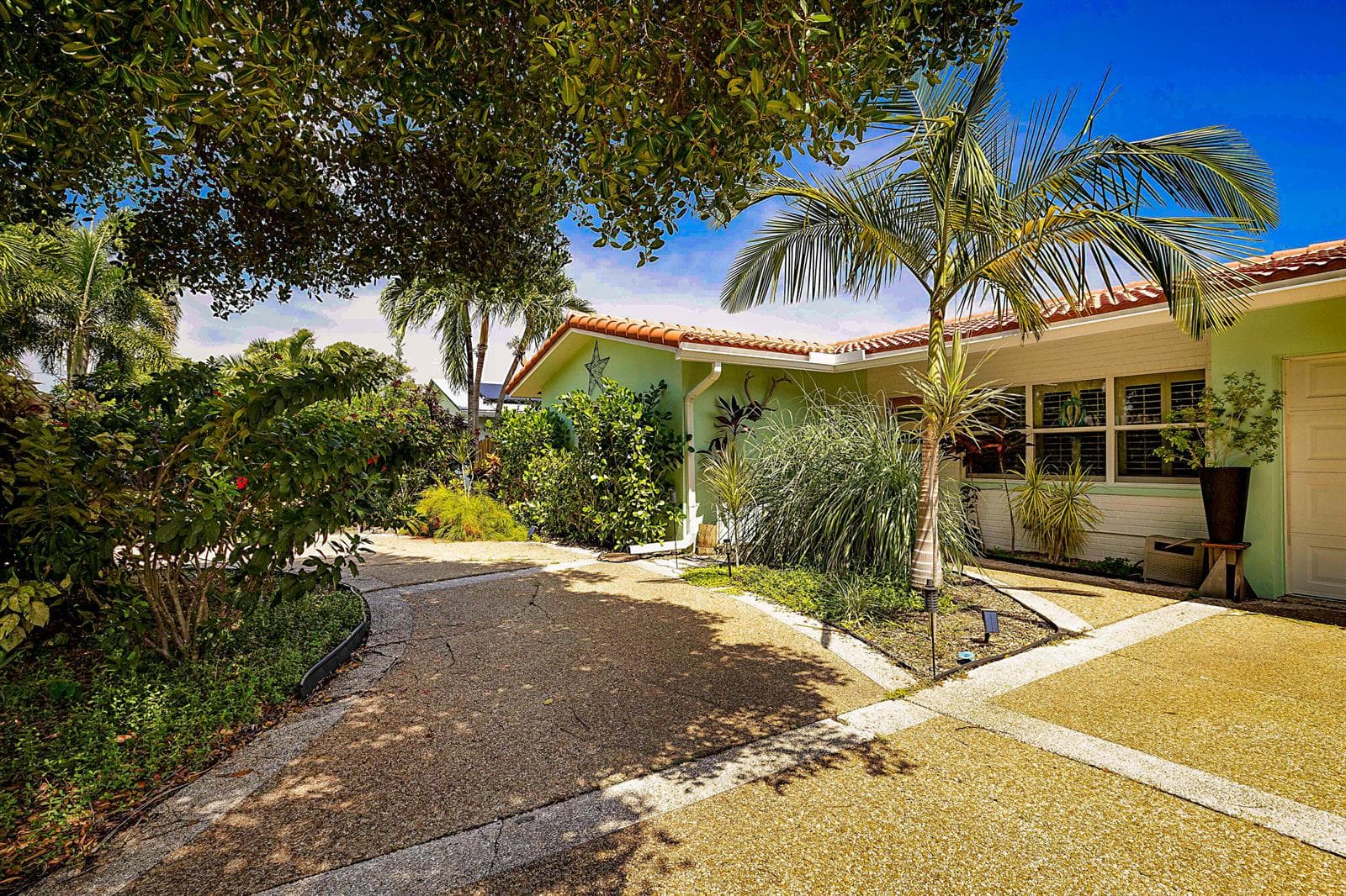 2242 NW 3rd Court, Boca Raton, FL 33431 photo 2