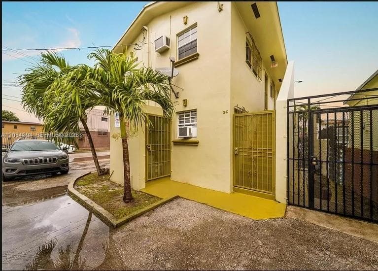 1500 NW 69th Ter # 3, Miami, FL 33147 photo 4