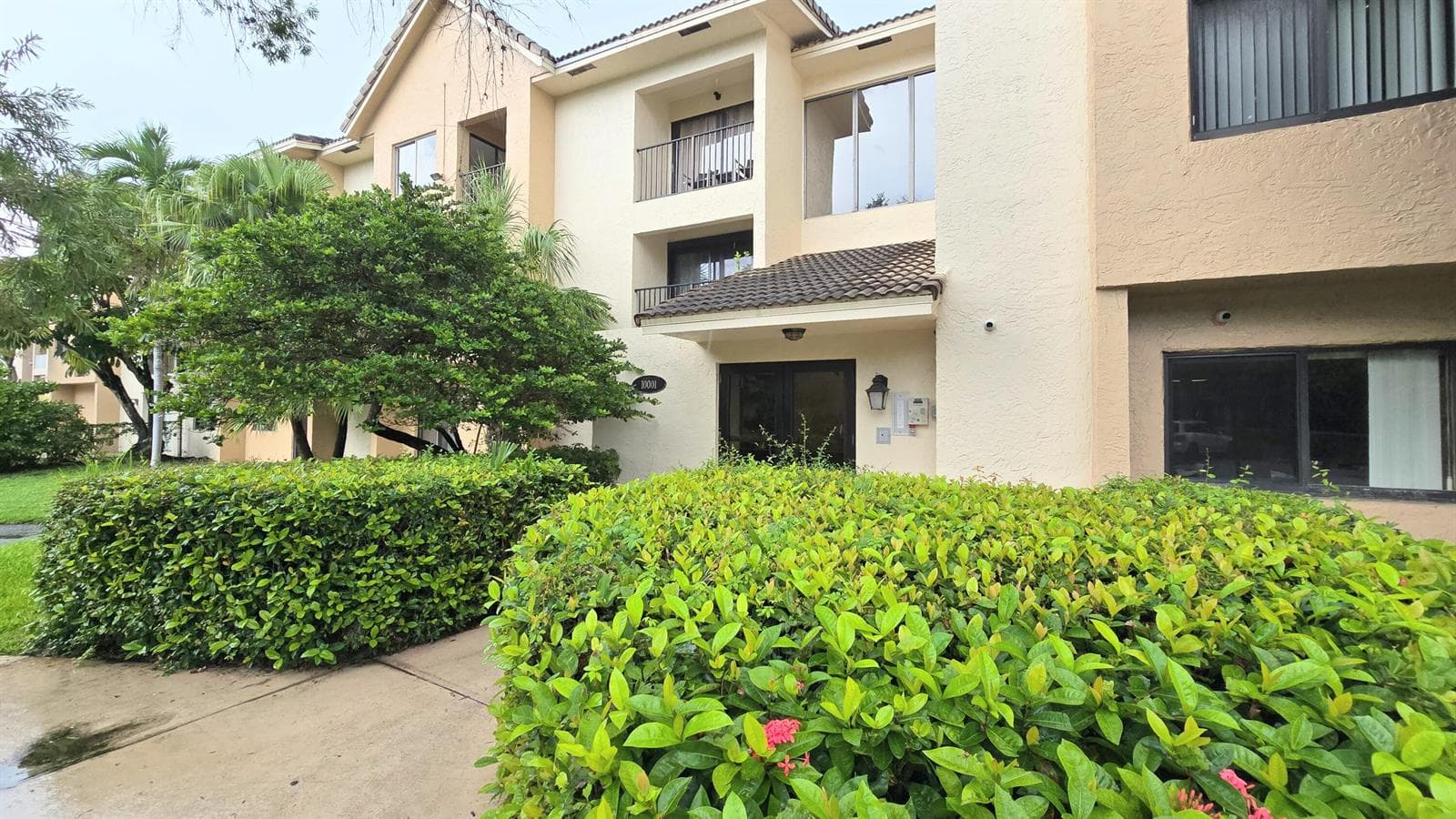 10001 W Atlantic Boulevard # Unit 327, Coral Springs, FL 33071