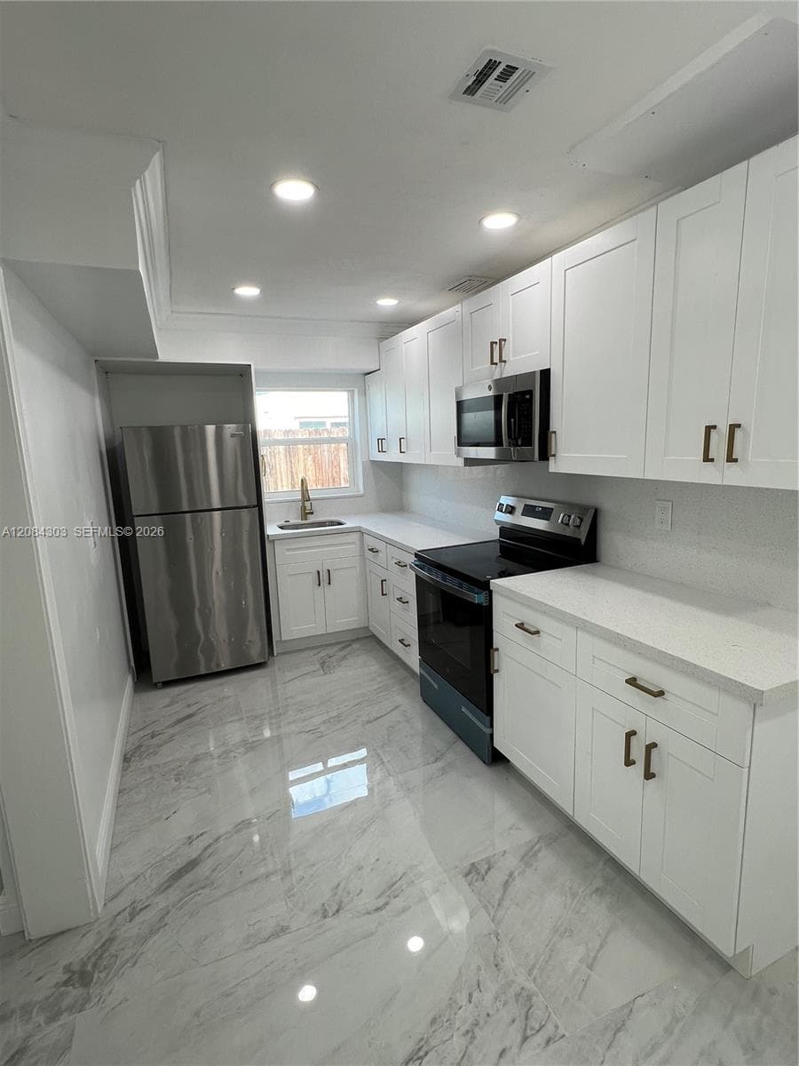 6651 Allen St # 6651, Hollywood, FL 33024 photo 10